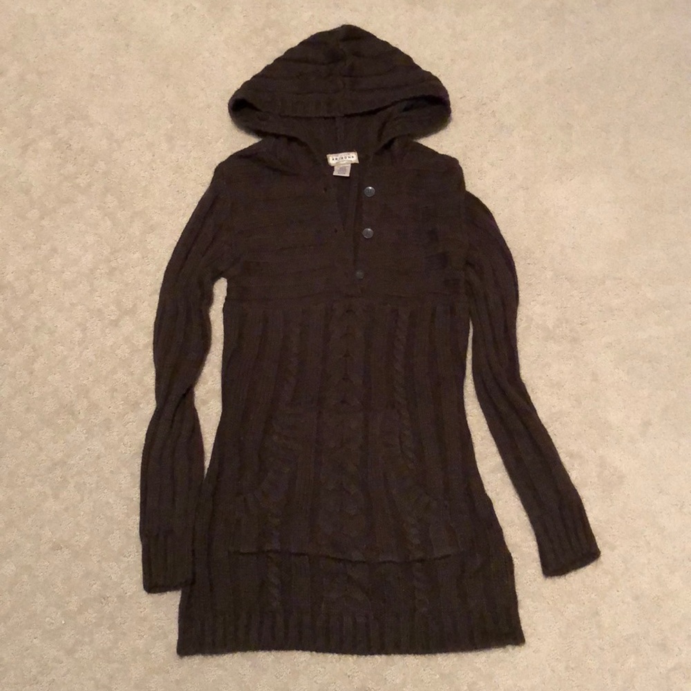 Hooded sweater
